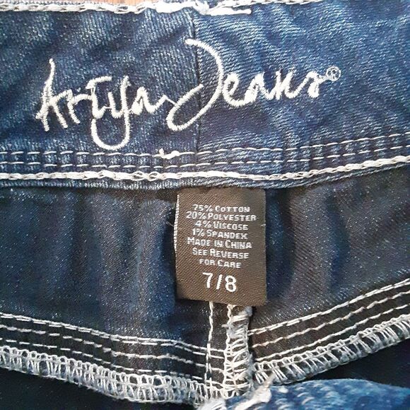 Ariya Jeans Womens 7/8 Distressed Whiskered Rhinestone Pockets - Picture 3 of 10